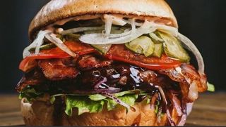 Burger BBQ +  frytki