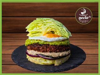 Burger Paleo Cheese Trufada (361 Cal, 34g proteínas, 4g carbohidratos, 22g grasas)