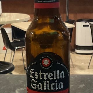 Cerveza Nacional cristal estrella Galicia 
