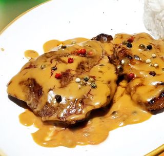 Телешко филе с Пепър сос (300г)