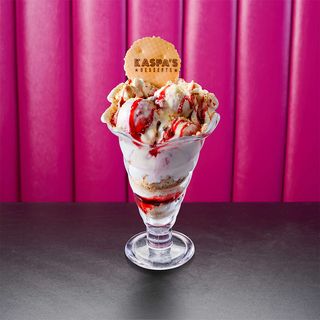 Sundae Strawberry Cheesecake