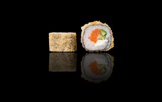 Смажений з лососем  (8 шт/300 г)