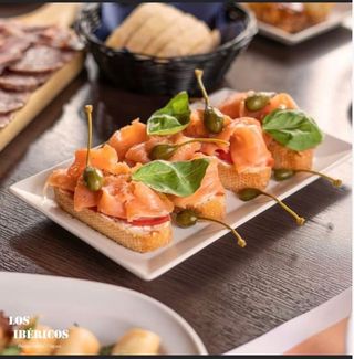 Montadito de Salmão Fumado