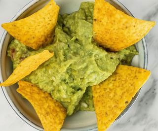 Nachos Con Guacamole