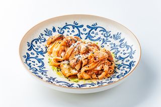 Тальятелі маринара з мідіями та кальмарами  