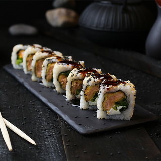 Ռոլ խրթխրթան սաղմոնով