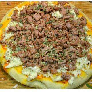 Pizza carné  de ternera ( Halal)