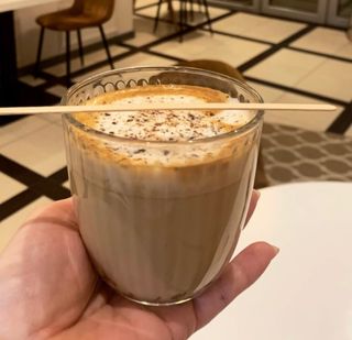 Flat white sa čokoladom