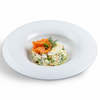 Салат Олівʼє з лососем (250г)