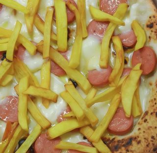 Bianca wurstel e patatine