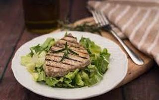 Tagliata di tonno con insalata mista