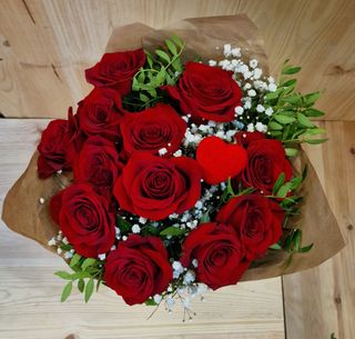 Ramo De 12 Rosas Rojas