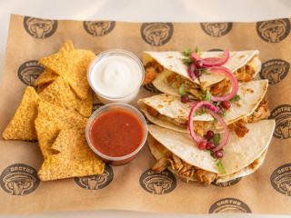 Quesadilla z kurczakiem	ACHIOTE