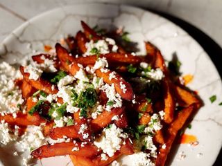 Картопля батат з бринзою та зеленню (140g)