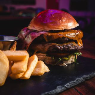 Hamburguesa De Ternera Doble (Solo Para Hambrientos)