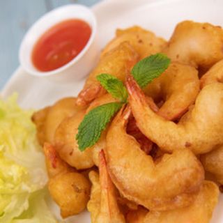 131. Панирани скариди в сладко-кисел сос (350г)