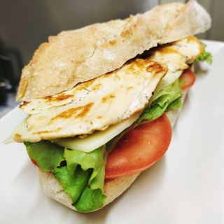 Bocata Vegetal Con Pollo