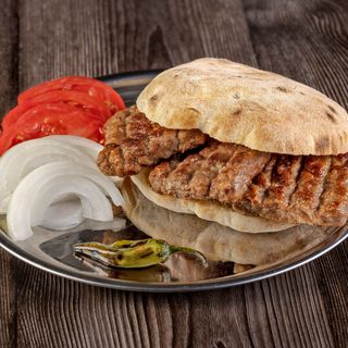 Средна Порция Чевапи (290г)