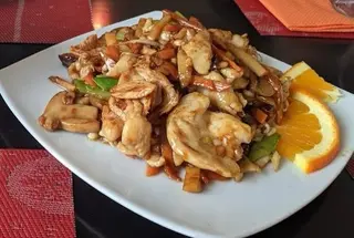 Galinha com Cogumelos e Bambu