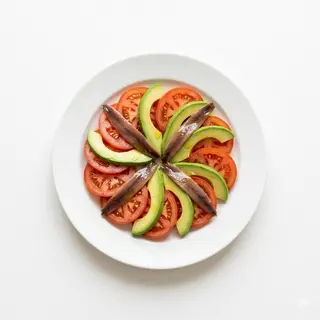 Tomate, Aguacate y Anchoa del Cantabrico