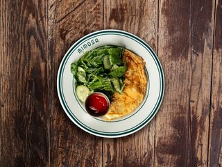 Дитячий омлет з Кетчупом та зеленим салатом (210г)