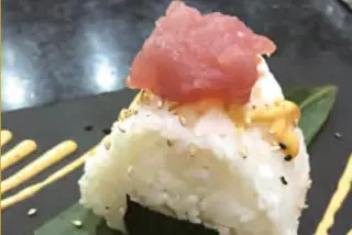 48. Onigiri spicy tuna