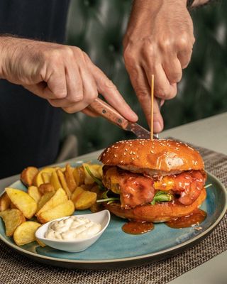 Menu 15 - Hambúrguer Especial (Black Angus)