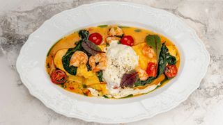 Омлет с креветками и страчателлой