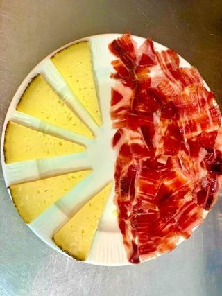 JAMÓN IBÉRICO y QUESO CURADO
