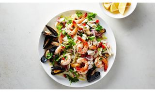 Salata morski plodovi