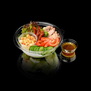 Салат з тунцем 