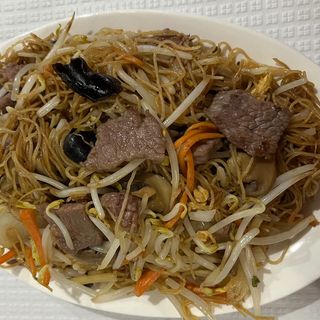 19A Massa de arroz com vaca