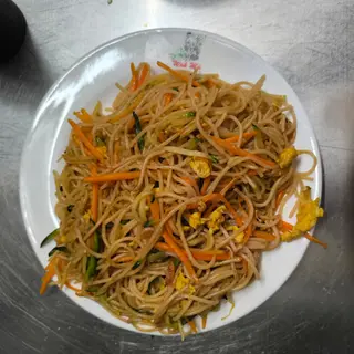 32 Spaghetti saltati con salsa curry
