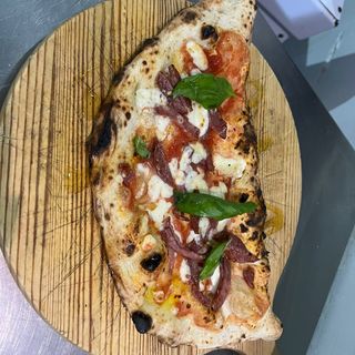 Calzone salsiccia e friarielli