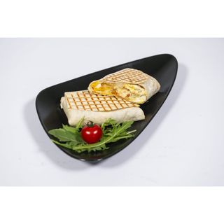 Wrap cu omletă Quatro Formaggi