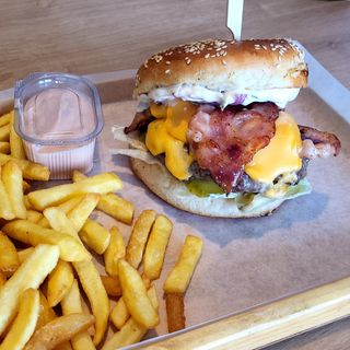 Meniu Burger Vita Black Angus  600 g