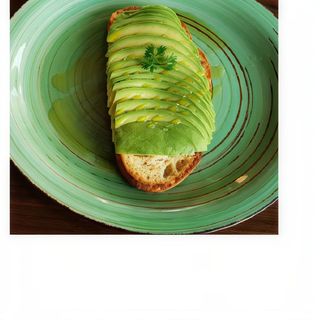 Tostada Con Aguacate