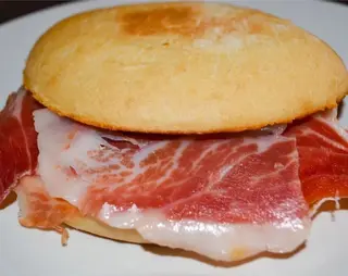 Mollete ibérico