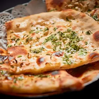 Naan De Ajo Y Queso