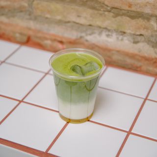 Iced Mango Matcha (320 Ml.)