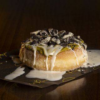 DONA DE PISTACHO Y FILIPINOS