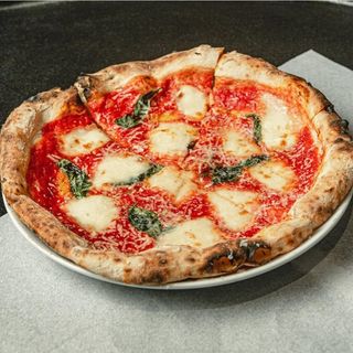 Pizza paesana