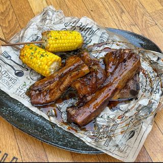 Бавно готвени свински ребърца (400г)