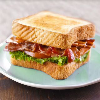 Sándwich De Pollo Desmenuzado Especial