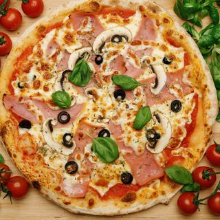 Pizza Artesanal Tradicional (Mediana)