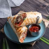 Ролл с говядиной