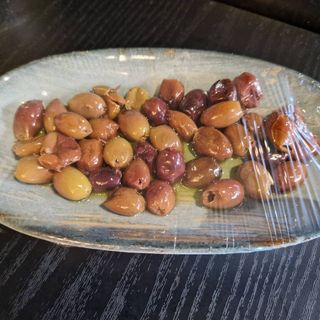 Маслини Таджаска