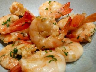 Crevettes Sautées À L'ail Et Au Piment