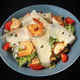 SALATĂ CAESAR CU CREVEȚI