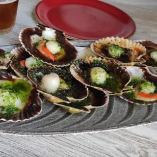 Zamburiñas a la plancha con ajo y perejil (10 uds.)